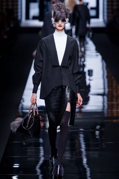 Look 27